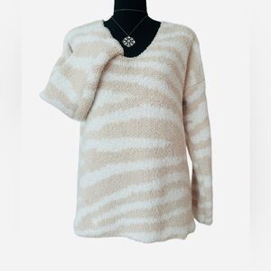 #30 RACHEL ZOE ~ Beige and Cream V-Neck Long Sleeve Sherpa Sweater size M